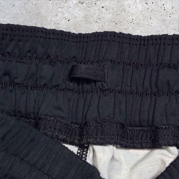 Lululemon Tracker Short III Womens Size 6 Star Crushed Multi Black Run Stretch - Picture 7 of 11